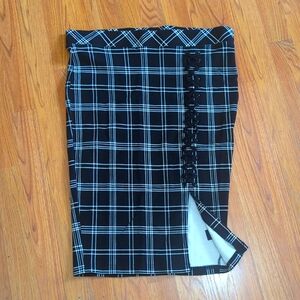 TORRID Pencil Skirt - Size 1
